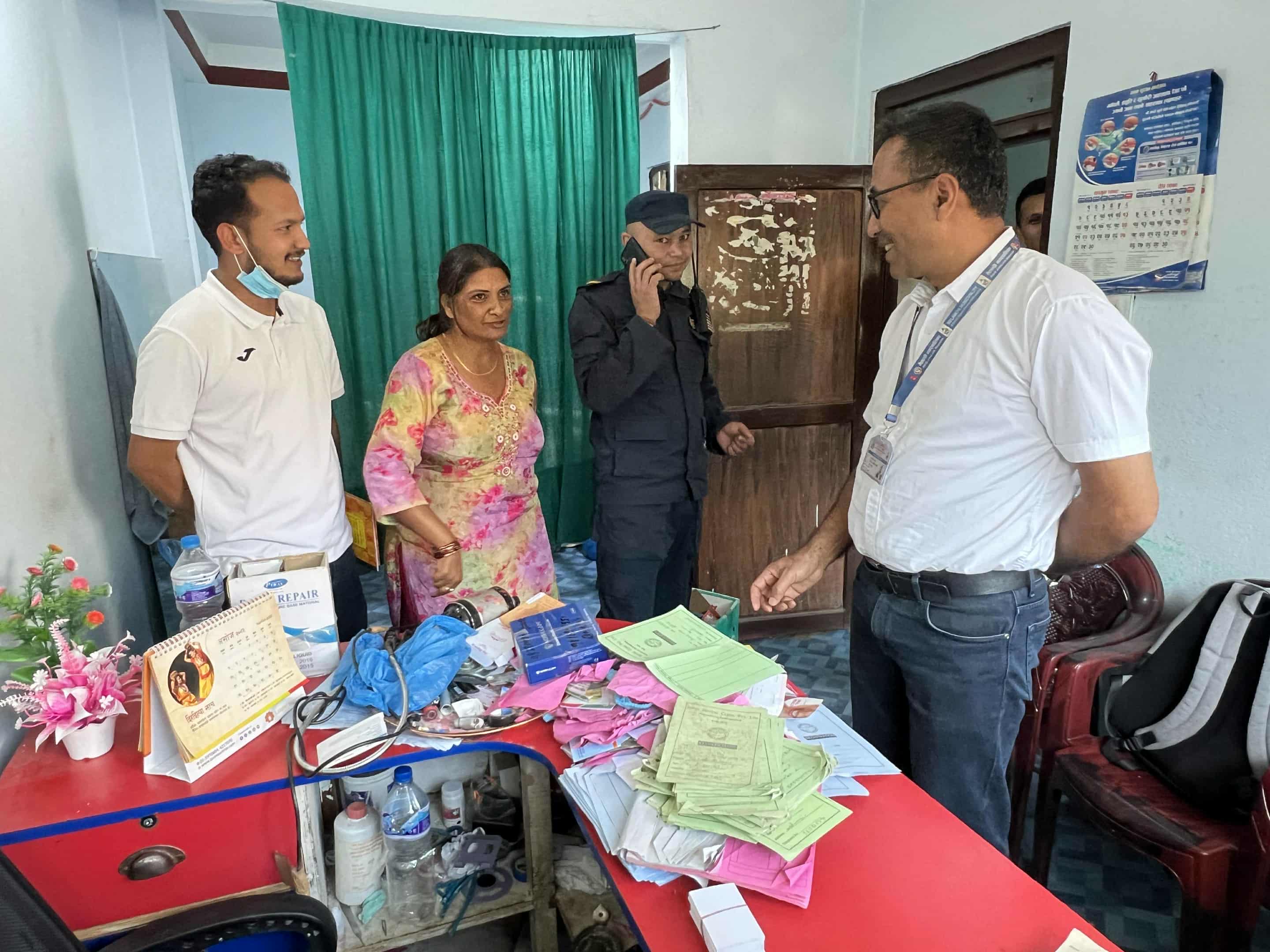 मेलम्चीमा निजी स्वास्थ्य संस्था र डेन्टलमा संयुक्त अनुगमन, पाँच संस्थामध्ये दुई पूर्ण रूपमा बन्द