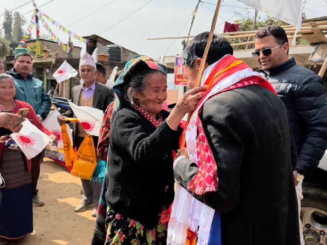 प्रतिनिधि सभा सदस्य उम्मेदवार शेरबहादुर तामाङद्वारा इन्द्रावती गाउँपालिकामा चुनावी घरदैलो अभियान सञ्चालन