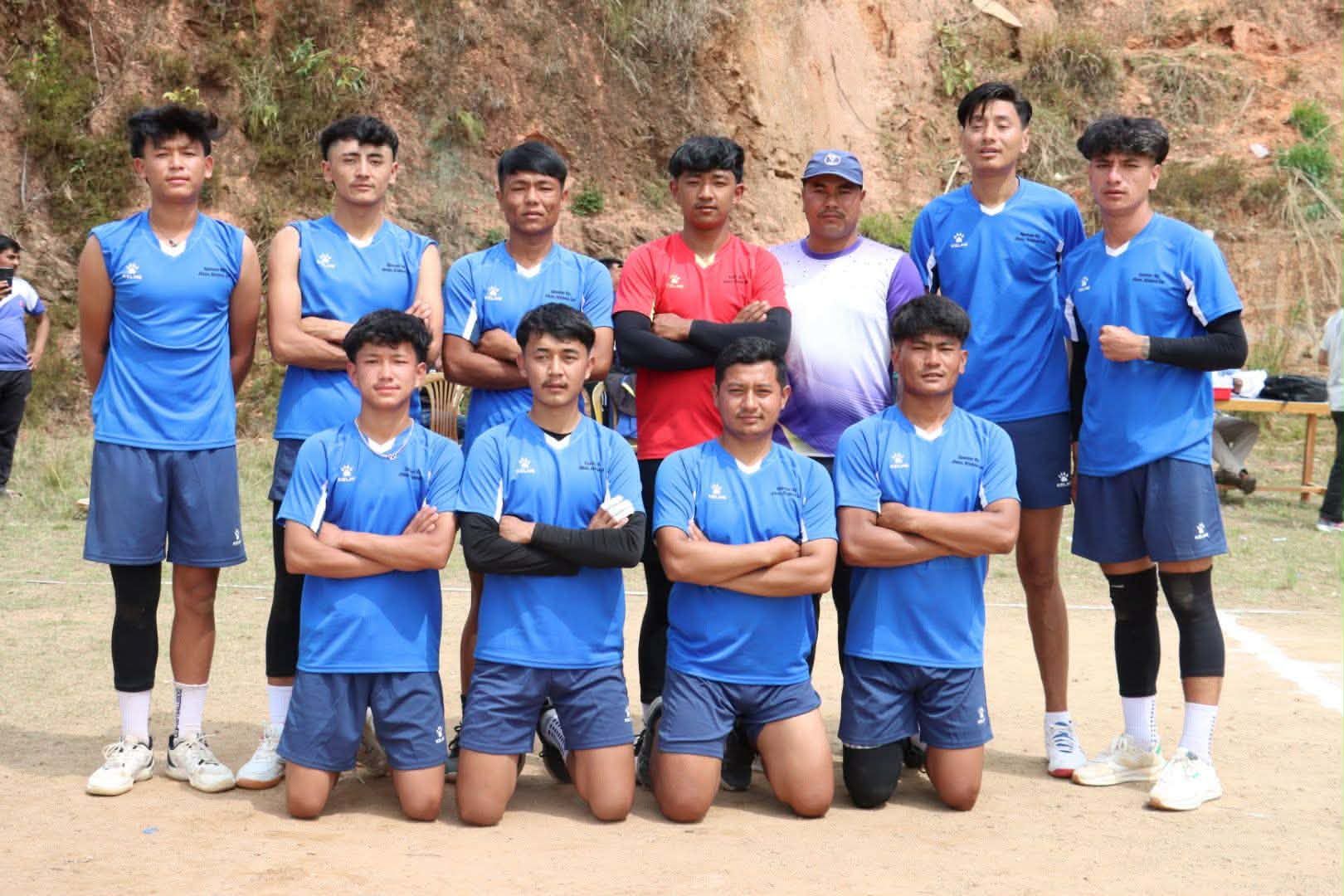 जिल्ला स्तरीय भलिबल प्रतियोगिताको उपाधी   याेङ स्टार लाइ