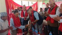विदेशीको इसारामा गगनले कांग्रेस छिन्नभिन्न बनाएको मोहन बस्नेतको आरोप