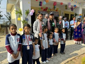 ५२औँ स्थापना दिवसमा १०५ विद्यार्थीलाई ट्र्याक सुट वितरण