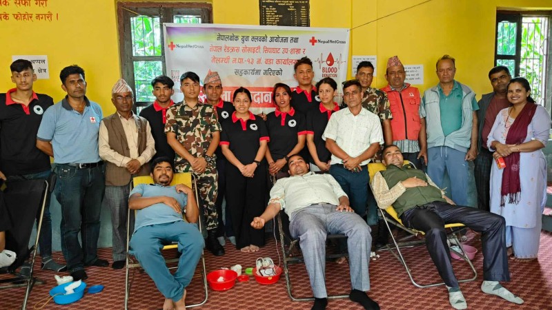 बिश्व रक्तदाता दिवसको अवसरमा आयोजित  रक्तदान कार्यक्रममा ४० ले गरे रक्तदान