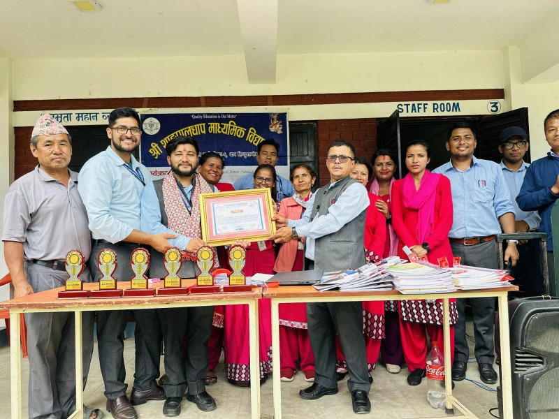 जन्मोत्सव दानबाट थाङपालधाप माविका २२  विद्यार्थीलाई छात्रवृत्ति