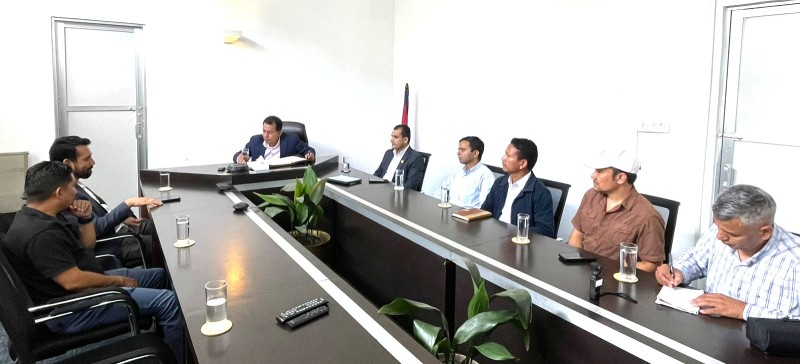 भोटेकोशी इको क्षेत्रमा अबरुद्ध अरनिको लोकमार्ग खुलाउनेबारे छलफल