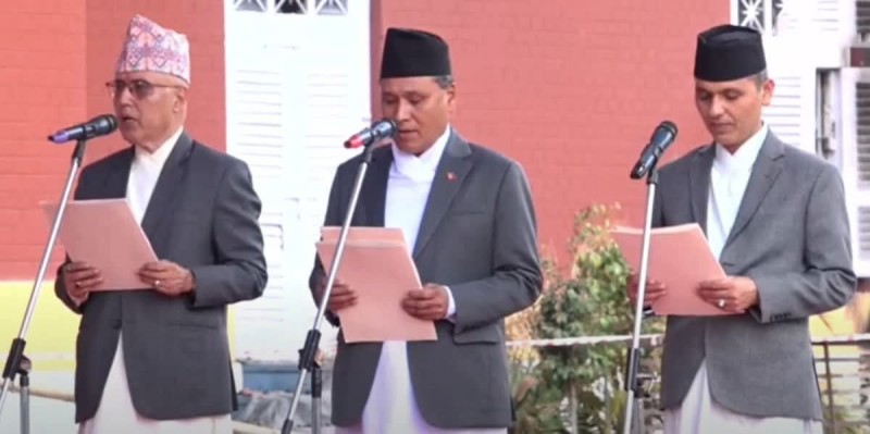 नवनियुक्त तीन मन्त्रीले लिए शपथ