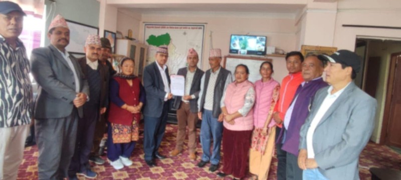 नेकपा एसले शान्ति सुरक्षाको माग गर्दै प्रशासनमा बुझायो ज्ञापनपत्र