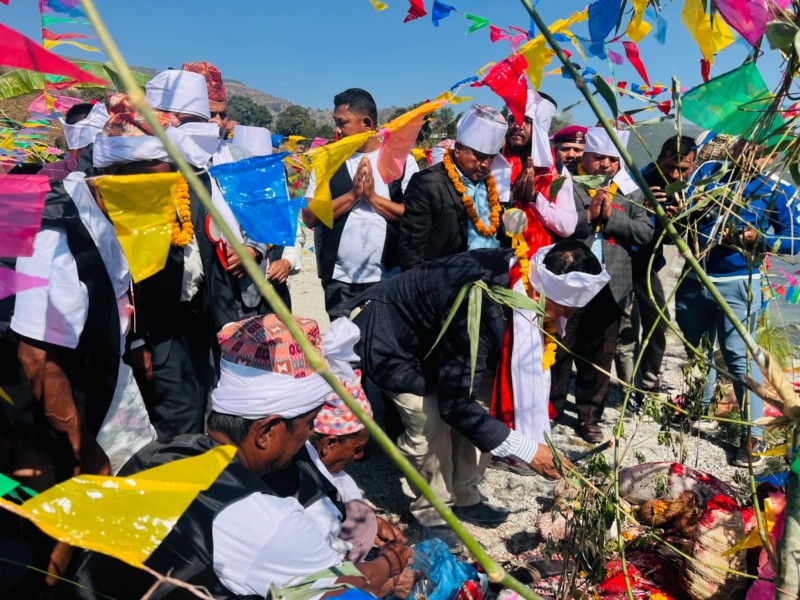 ईन्द्रावती बगरमा माझी समुदायकाे महान पर्व काेशि (लदि) पुजा मनाइयाे